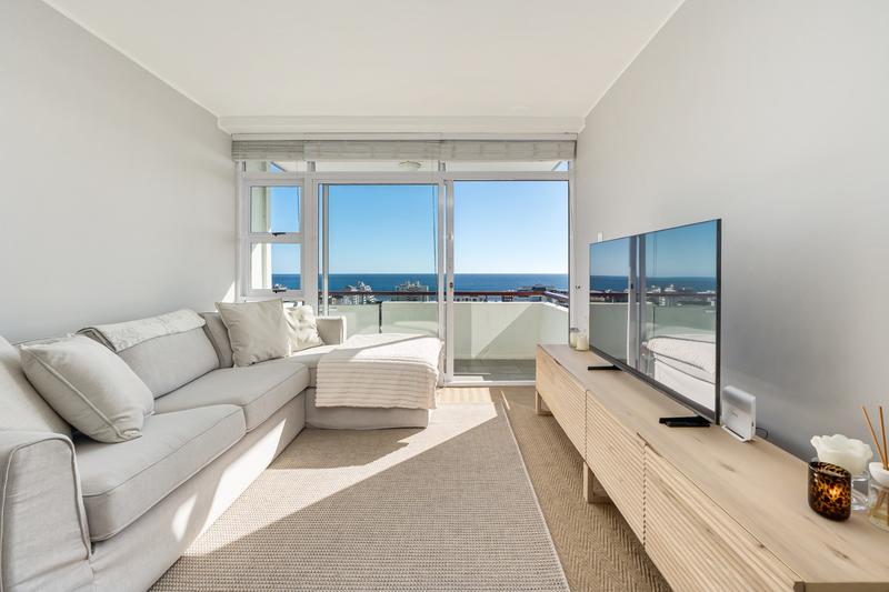 To Let 1 Bedroom Property for Rent in Sea Point Western Cape